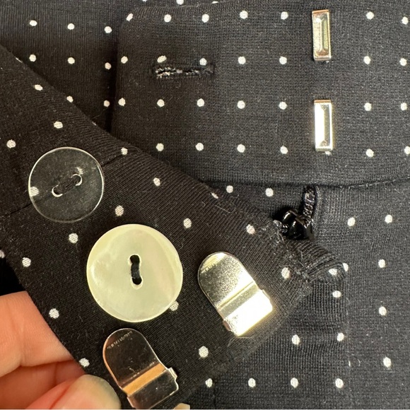 Chicos Black White Polka Dot Straight Leg Pants Size 10 - Picture 4 of 8